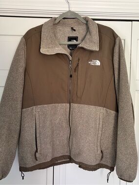 The North Face Women's Two-Tone Taupe & Heather Denali Jacket